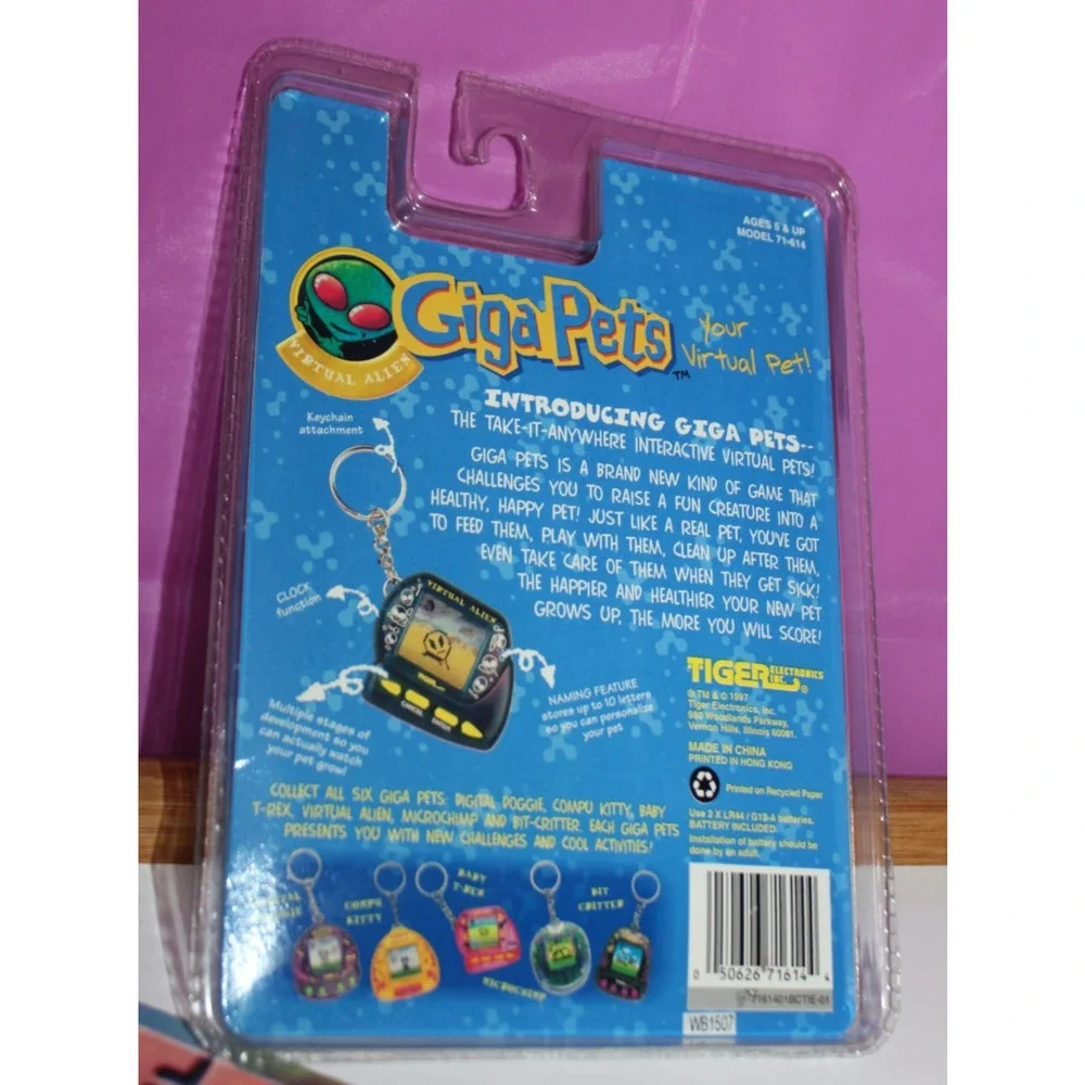 Tiger Electronics Giga Pets Virtual Alien Vintage Interactive Toy 1997 Sealed